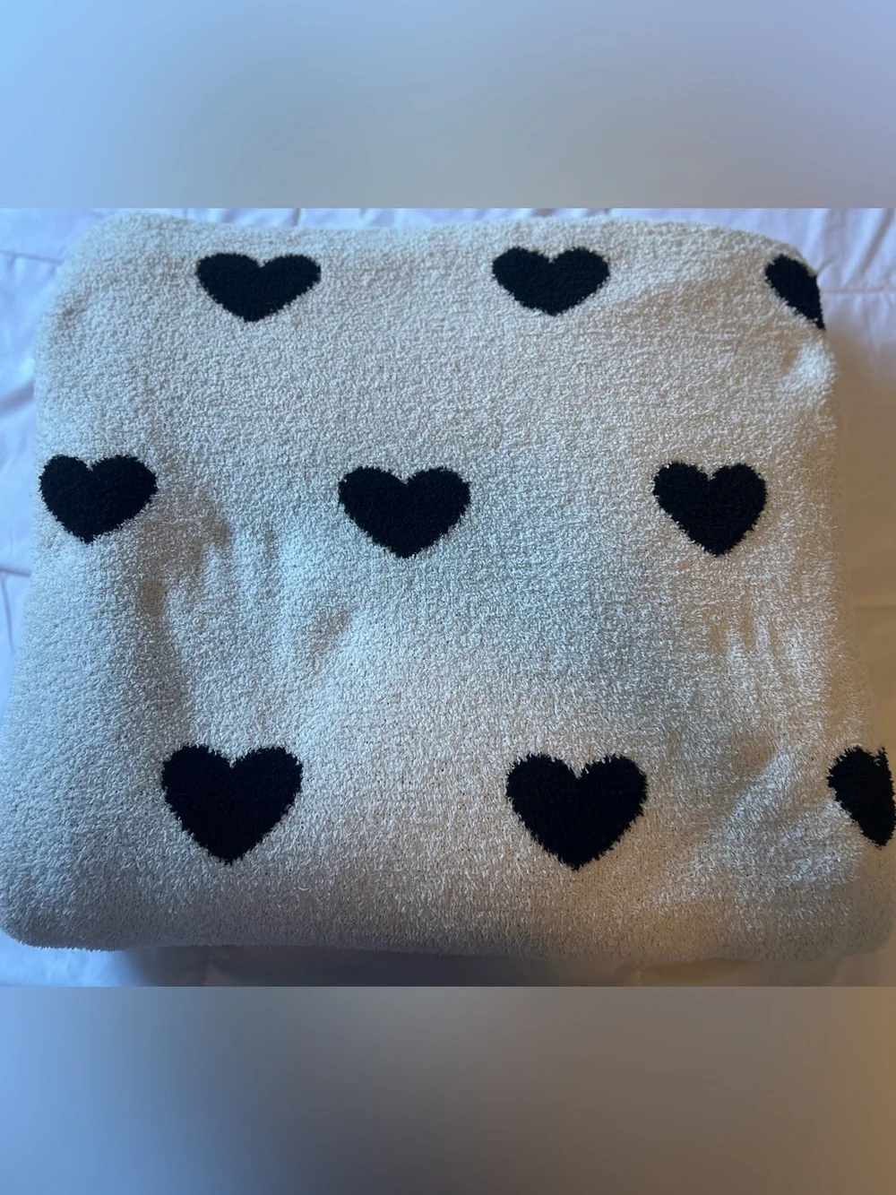 Bella Lux Full/Queen White and Black Hearts Decorative Blanket Reversible